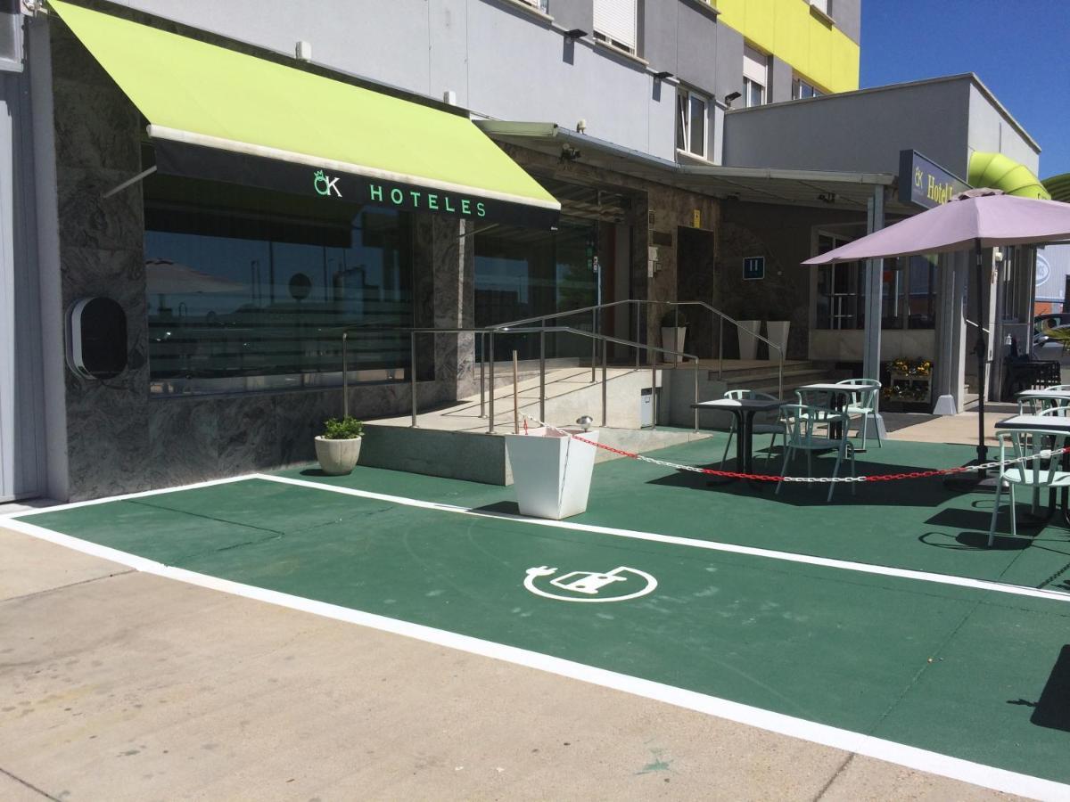 Venta de Baños Ok Hotel La Basilica מראה חיצוני תמונה